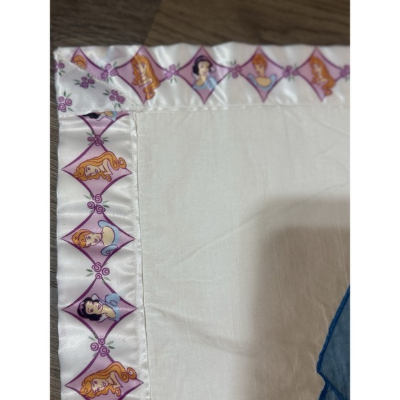 Disney Princess Cinderella Quilted Blanket 32x44 Nursery Kids Baby Satin Trim - Picture 2 of 7